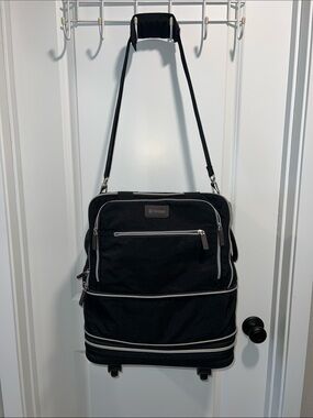 Biaggi Zipsak Expandable Carry-On Luggage Lightweight 19” Black Spinner Wheels